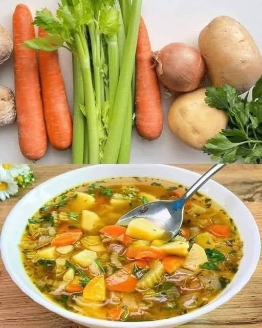 Zuppa ricca di verdure con ricotta croccante: un pranzo nutriente e delizioso