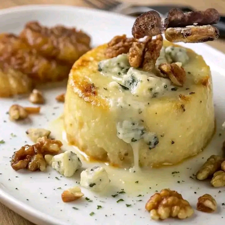 Mezze Maniche con Pesce Spada