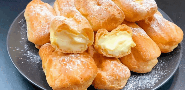 Eclairs classici ripieni di crema