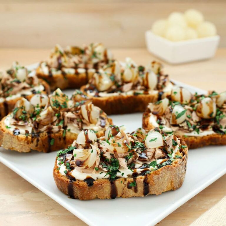 Crostini tonno e cipolline