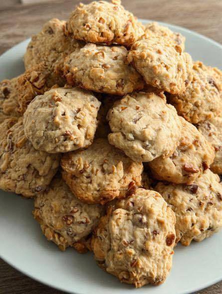 Oh mio Dio! Cercavo questa ricetta da anni. Mia madre li preparava spesso e ho perso la sua ricetta. Grazie mille! Li chiamava sempre “Michigan rocks”.