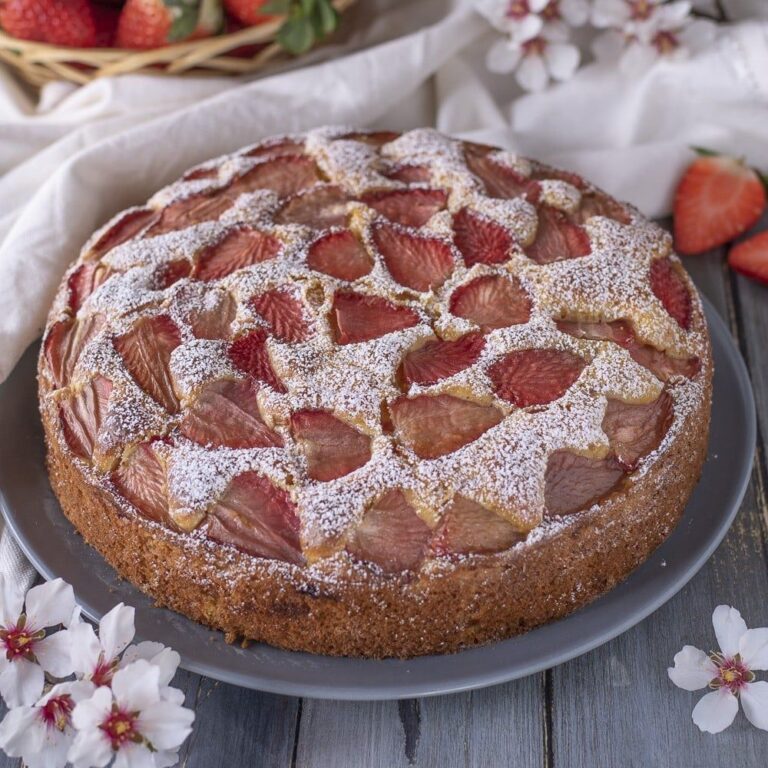 Torta soffice fragole e mascarpone