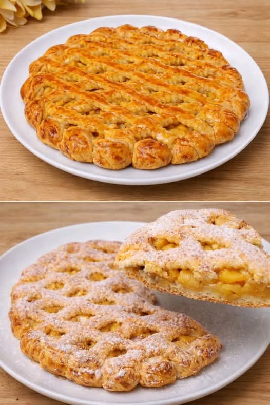 Torta di mele russa friabile fuori e morbida dentro