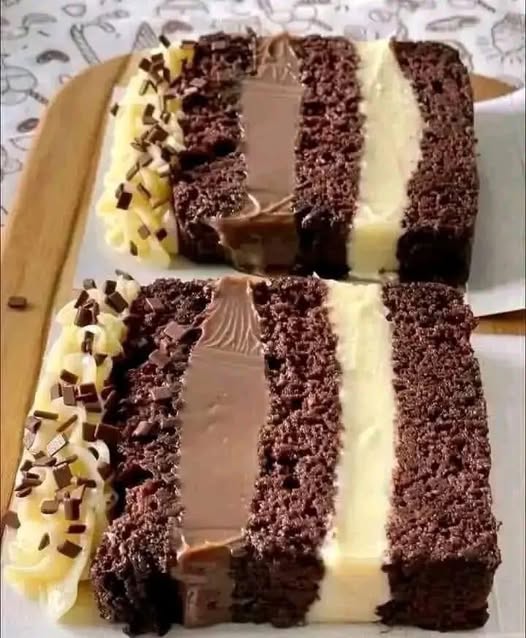 Torta Doppio Cioccolato e Crema Segreta