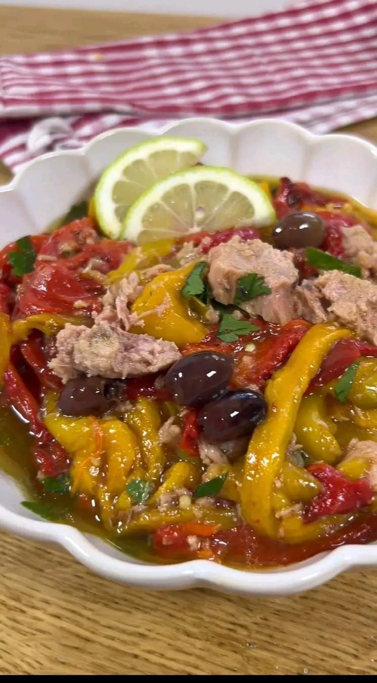 🫑 Peperoni con Tonno e Olive(Insalata Mediterranea)