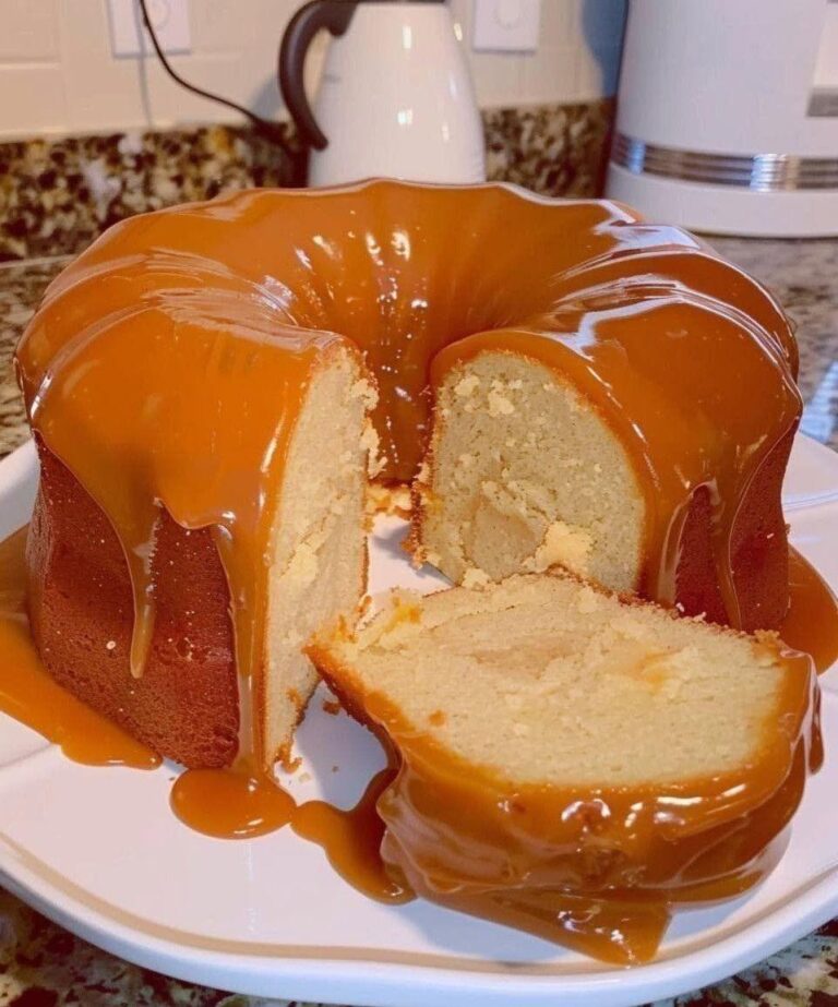 Torta al caramello (torta con salsa dorata)